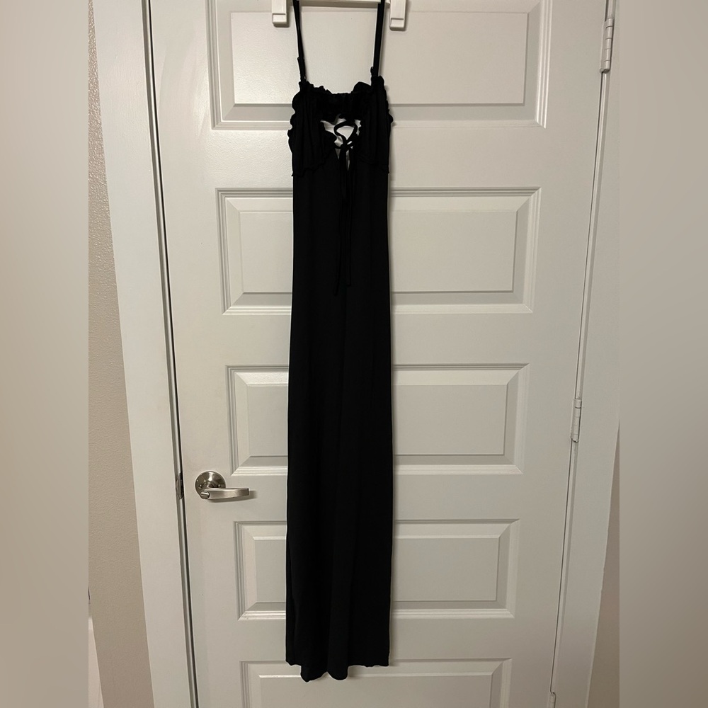 Elegant Black Cut-Out Back Maxi Dress